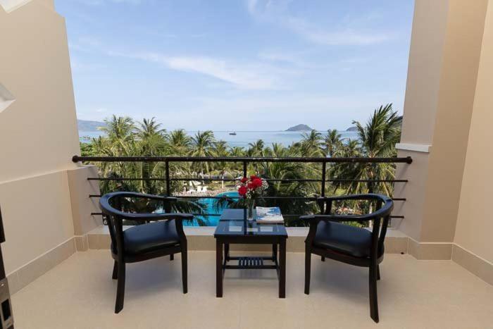 Con Dao Resort Chi Khu Co Ong Экстерьер фото